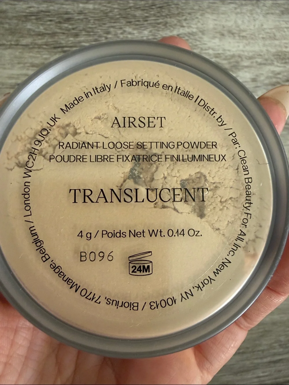 Saie Airset Radiant Loose Setting Powder - Translucent